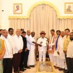Karnataka NDA leaders submit a memorandum to the Governor at Raj Bhavan