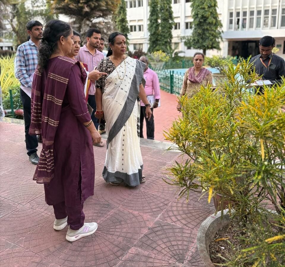 Dr. Umashree and officials inspect the grounds of the Legislators’ Home in Bengaluru