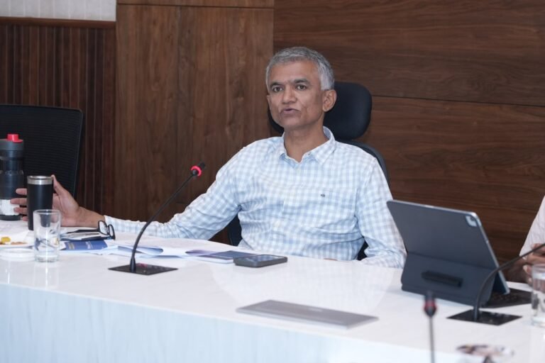 Krishna Byre Gowda addresses a GBA press conference on Bengaluru waste collection