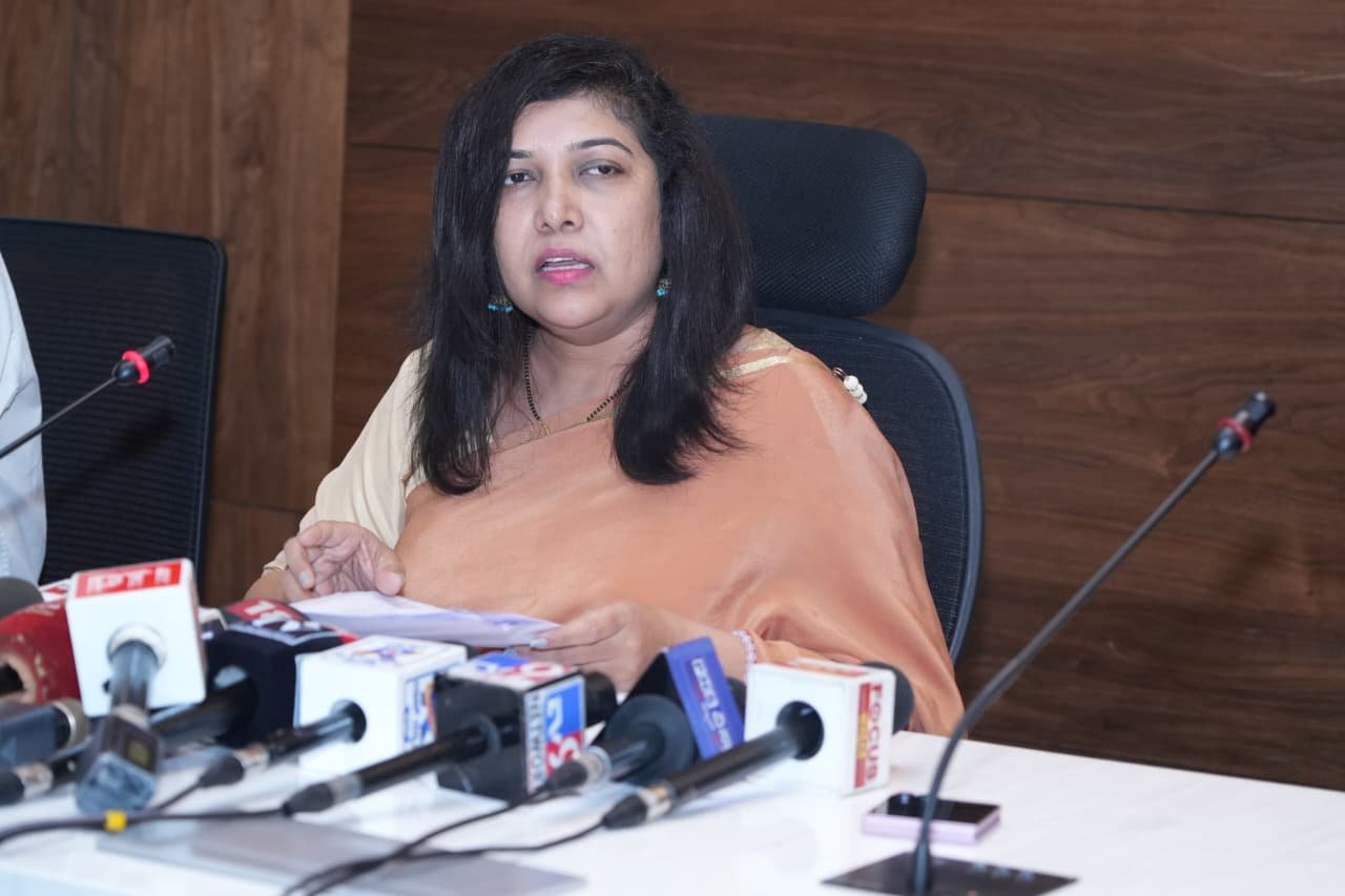 GBA Special Commissioner (Elections) Shilpa Nag addresses the voter-roll briefing in Bengaluru on October 27, 2026.