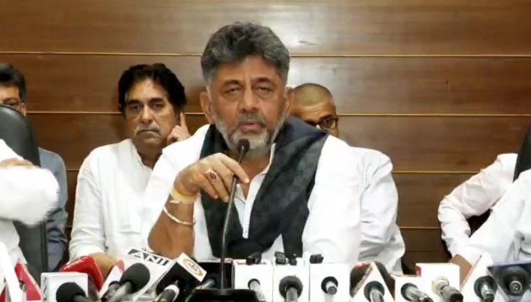 D K Shivakumar addresses the media after cane price talks in Belagavi, screengrab from the video